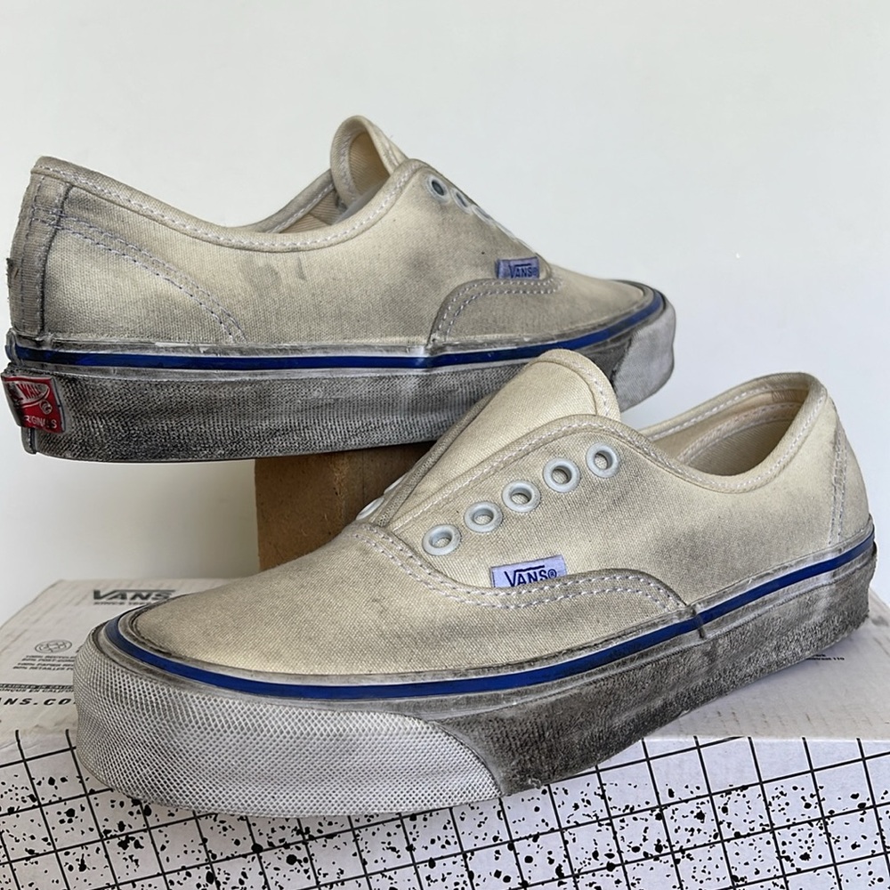 Vans WMNS 0g Authentic L
Stressed Classic White
VN0A5FBD2VZ
Sneakers - Picture 8 of 16